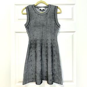 J.O.A. Los Angeles Knitted Fit & Flare Black White Knee Length Dress Sz M EUC